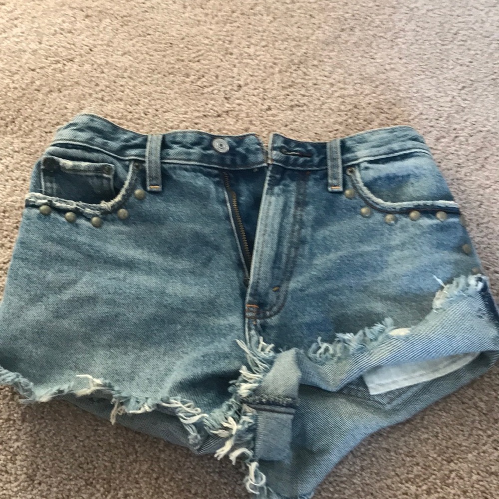 NWOT abercrombie denim shorts with studs